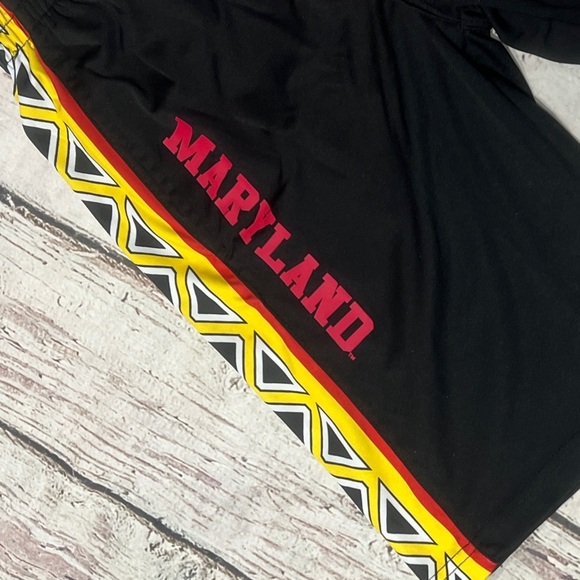 Maryland Terrapins Lacrosse Shorts Men’s Size XS Black Red Yellow Athletic - Picture 3 of 6